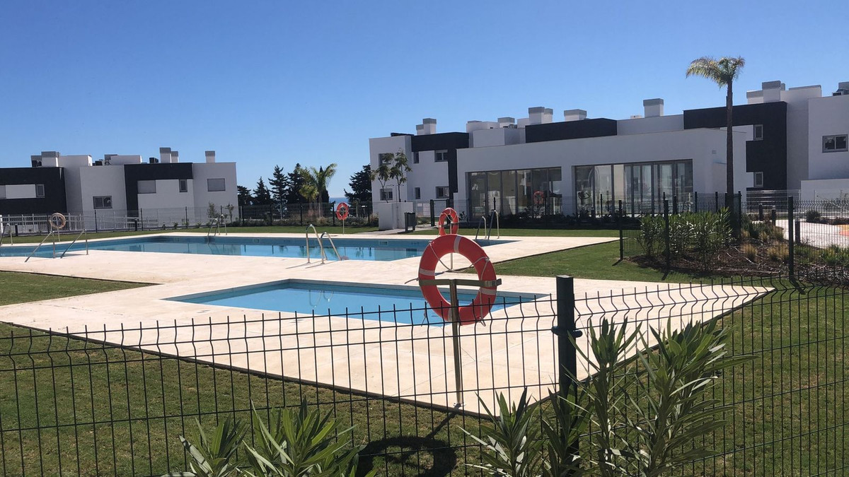 2 Bed Apartment for sale in Estepona Costa Del Sol, Málaga, Spain