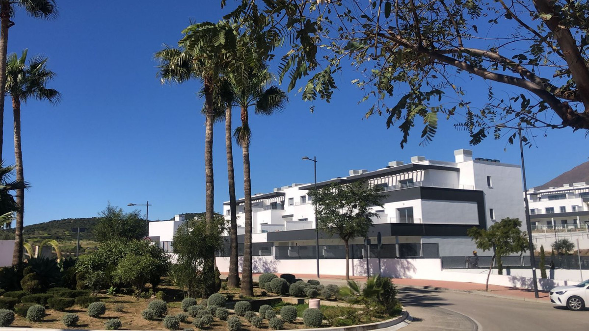 2 Bed Apartment for sale in Estepona Costa Del Sol, Málaga, Spain