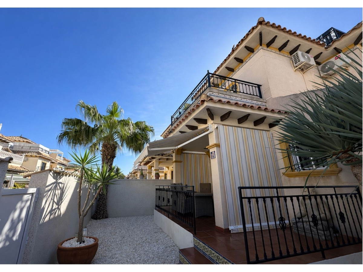 2 Bed Townhouse for sale in La Zenia Costa Blanca, Alicante, Spain