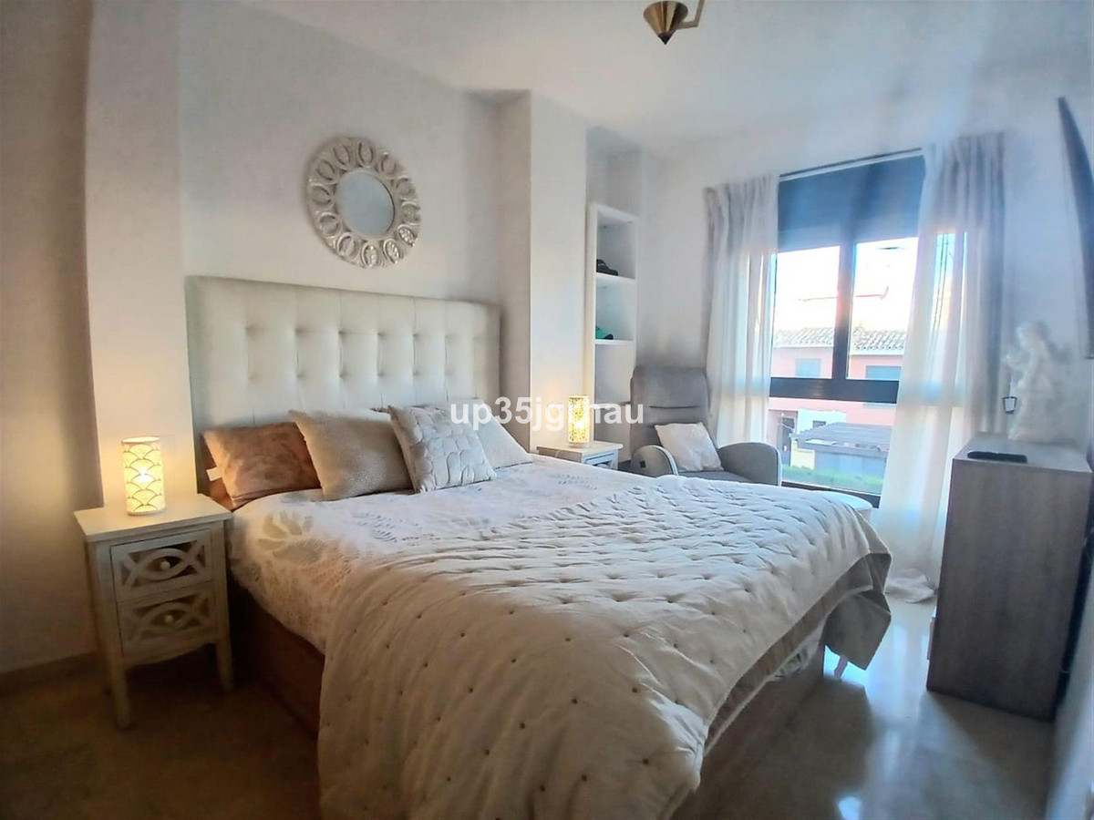 Se vende Apartamento Planta Media de 2 dormitorios en Costa Del Sol, Málaga, España