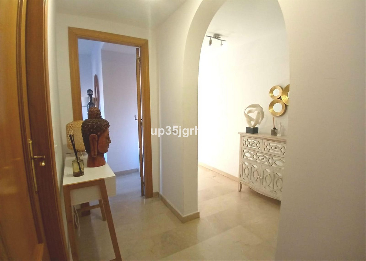 Se vende Apartamento Planta Media de 2 dormitorios en Costa Del Sol, Málaga, España