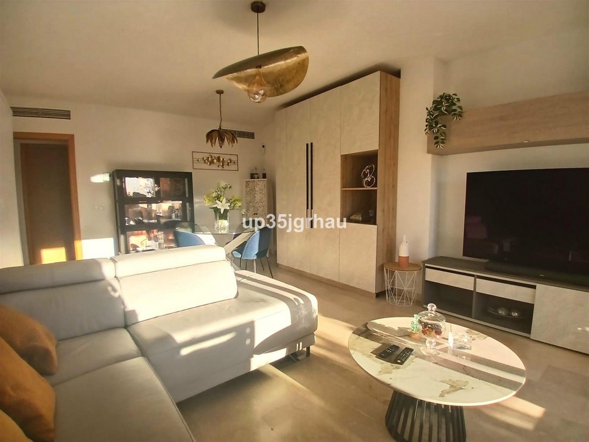Se vende Apartamento Planta Media de 2 dormitorios en Costa Del Sol, Málaga, España
