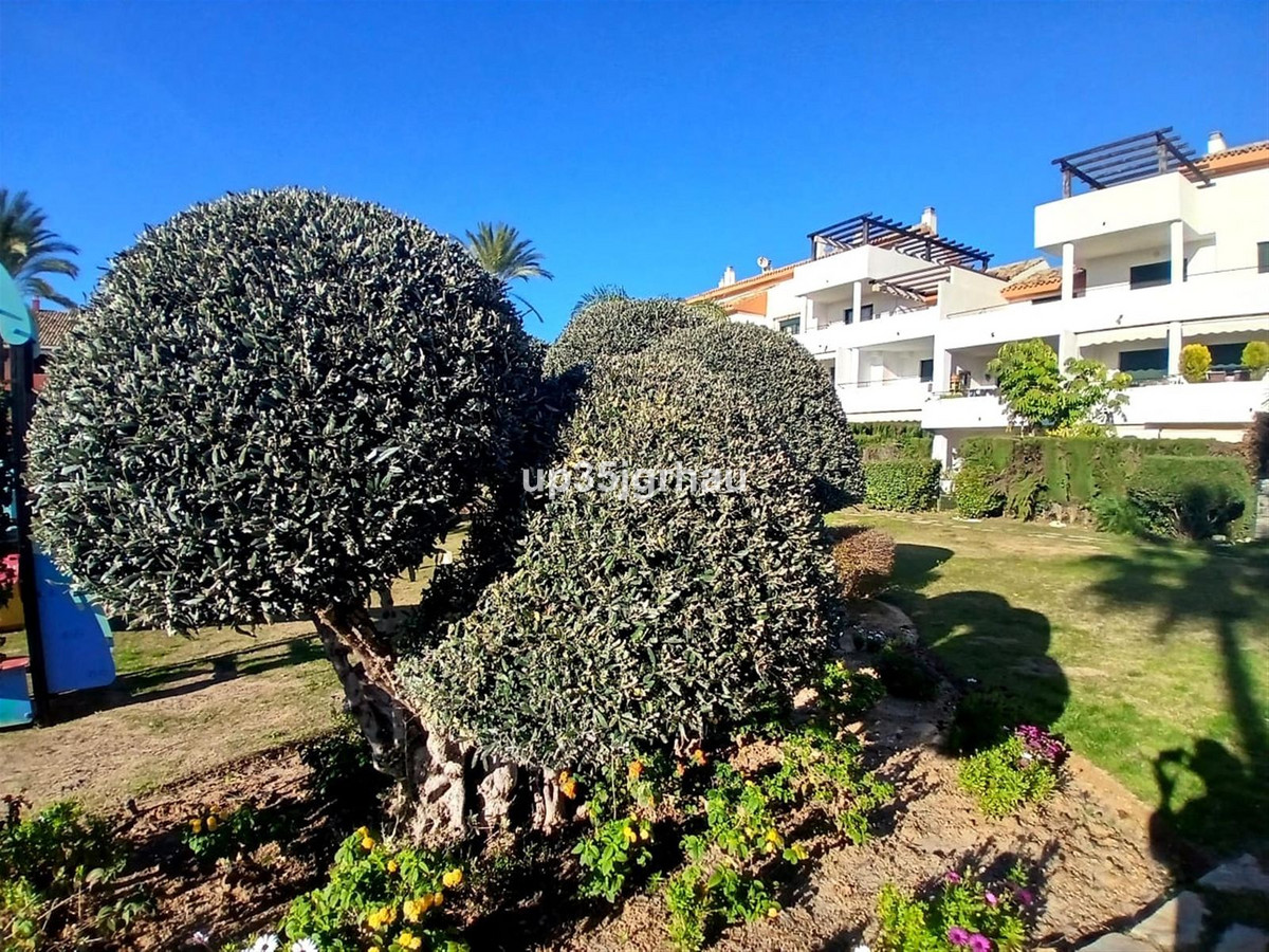 Se vende Apartamento Planta Media de 2 dormitorios en Costa Del Sol, Málaga, España