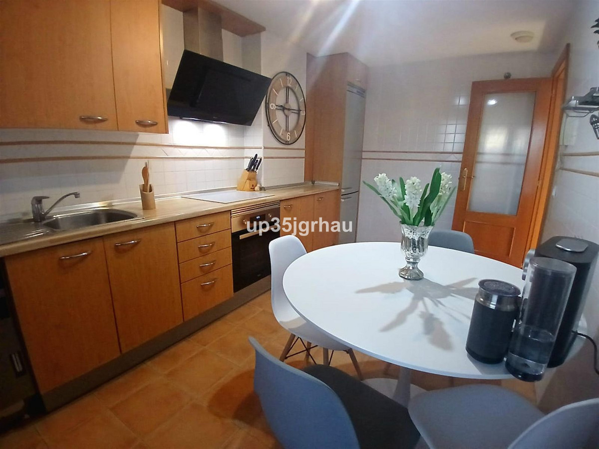 Se vende Apartamento Planta Media de 2 dormitorios en Costa Del Sol, Málaga, España