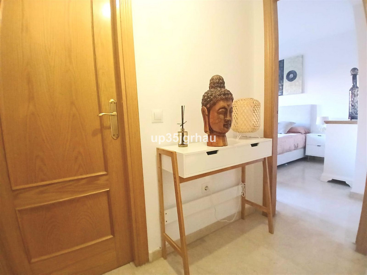 Se vende Apartamento Planta Media de 2 dormitorios en Costa Del Sol, Málaga, España