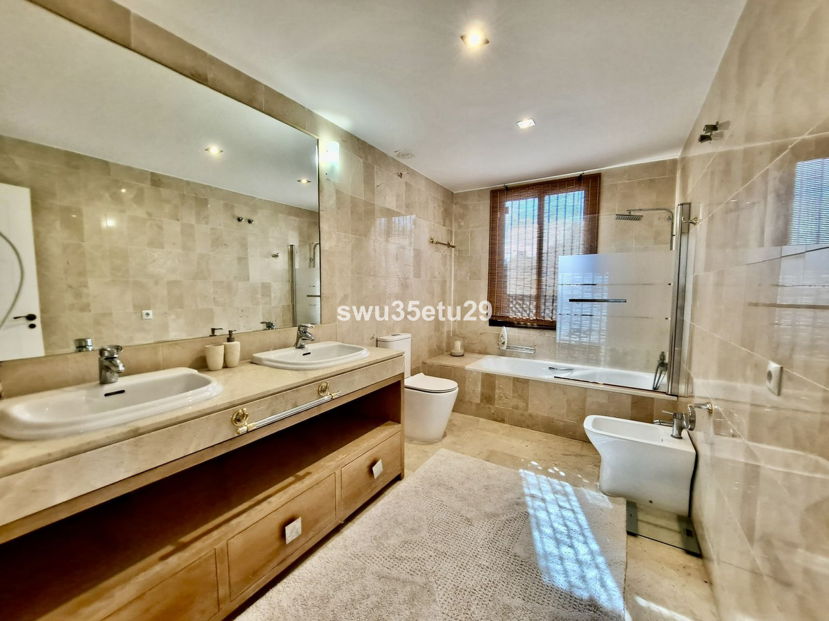 Se vende Apartamento Planta Baja de 2 dormitorios en Costa Del Sol, Málaga, España