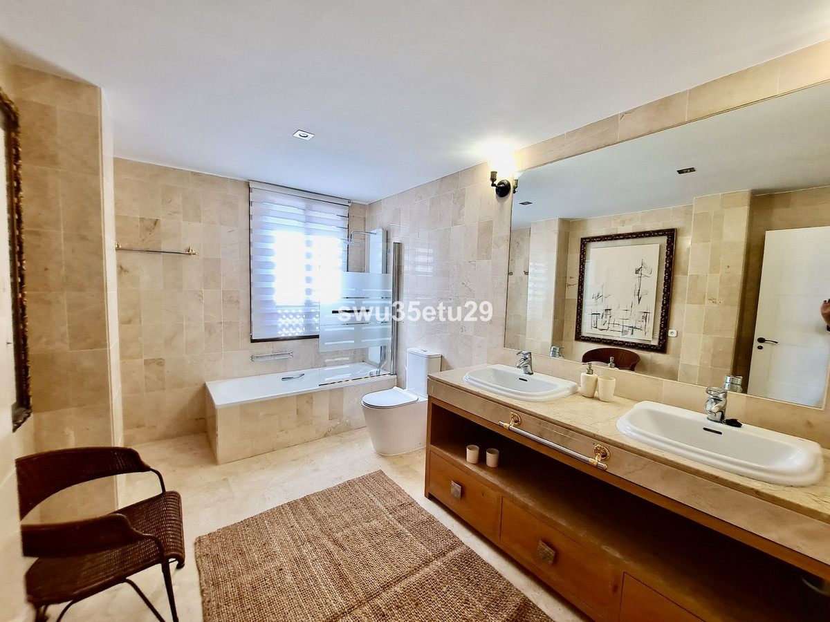 Se vende Apartamento Planta Baja de 2 dormitorios en Costa Del Sol, Málaga, España