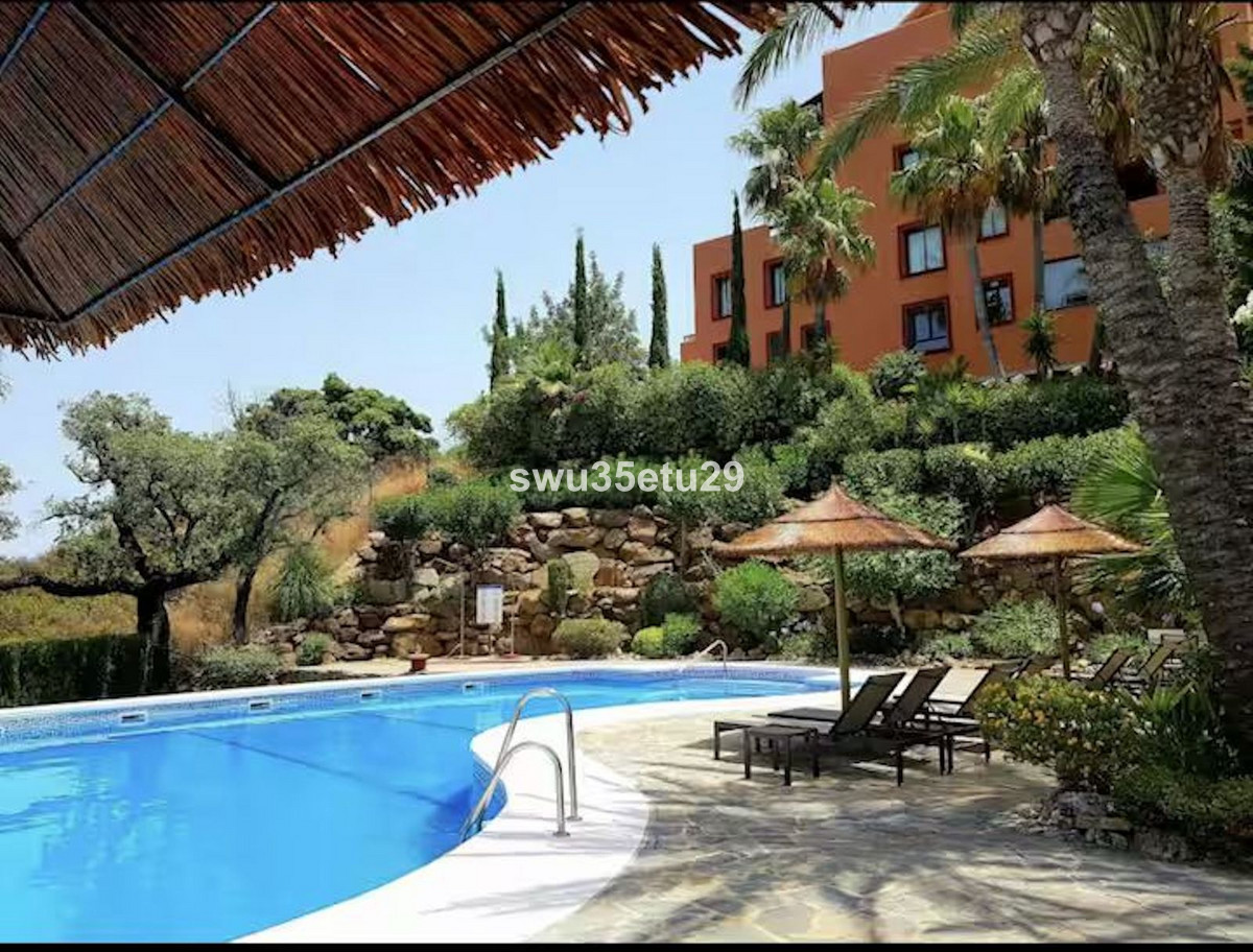 Se vende Apartamento Planta Baja de 2 dormitorios en Costa Del Sol, Málaga, España
