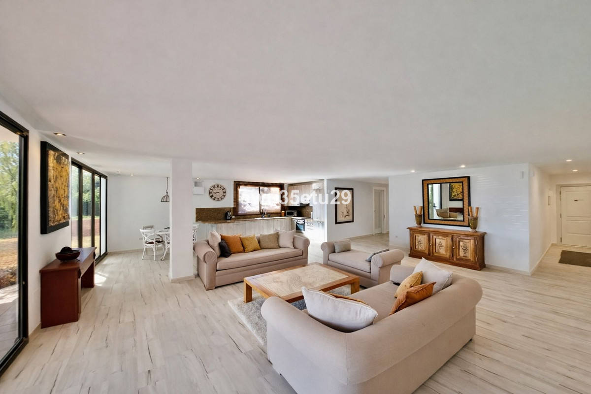Se vende Apartamento Planta Baja de 2 dormitorios en Costa Del Sol, Málaga, España