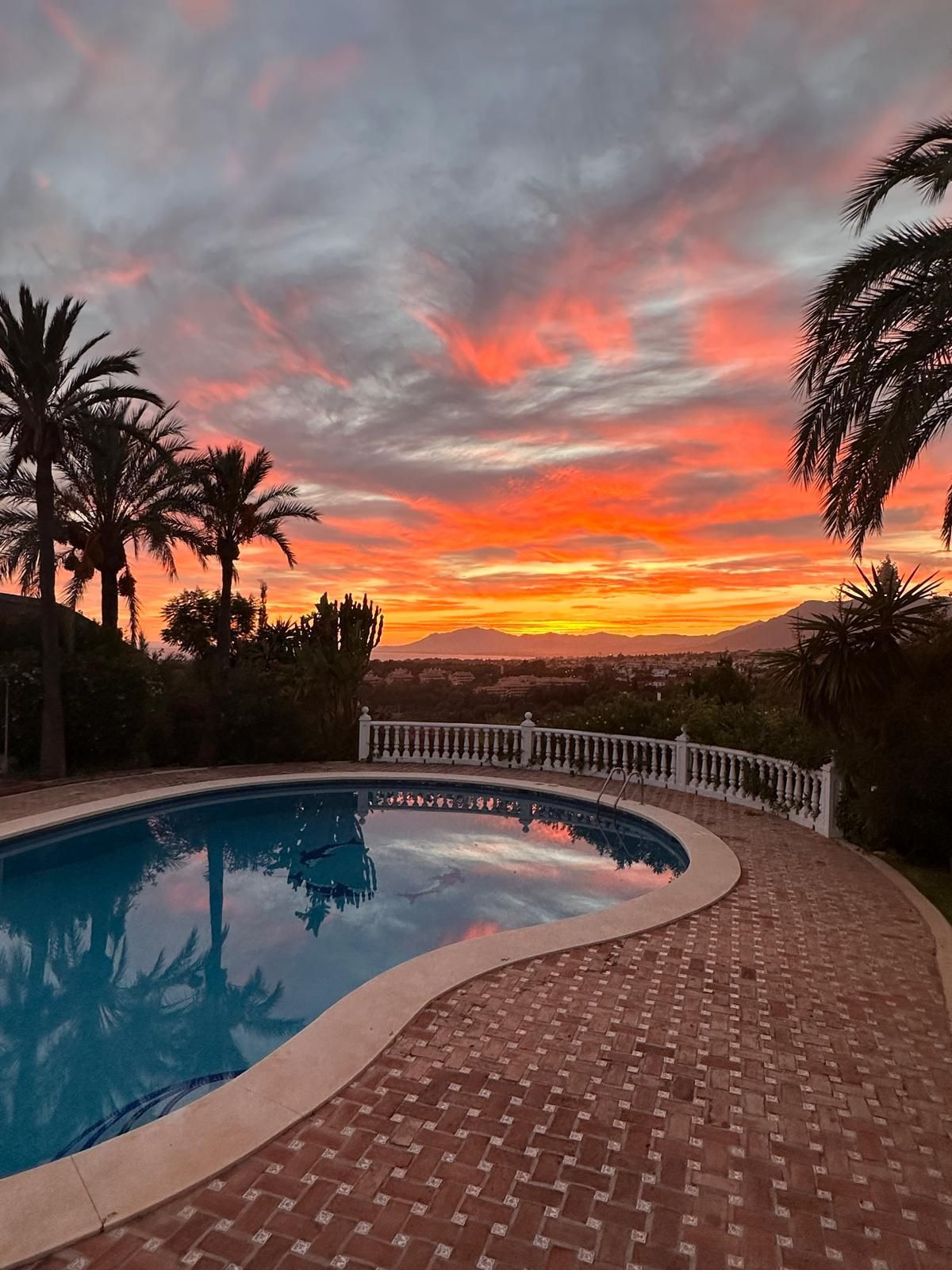 Se vende Terreno Urbano  en Costa Del Sol, Málaga, España