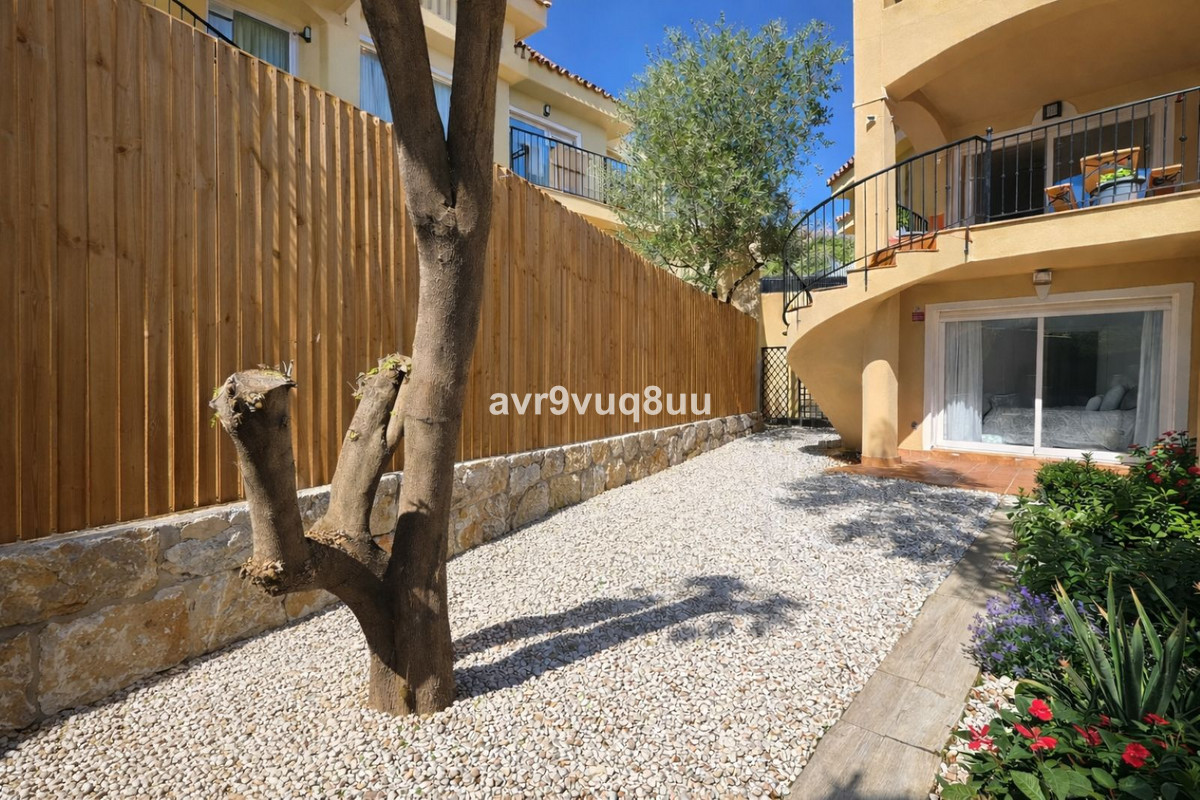 Se vende Pareada de 4 dormitorios en Costa Del Sol, Málaga, España