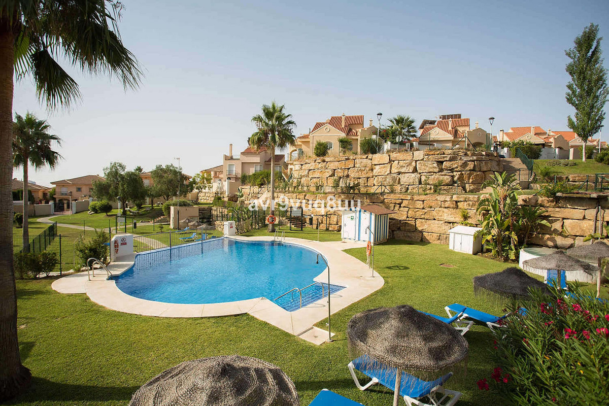 Se vende Pareada de 4 dormitorios en Costa Del Sol, Málaga, España