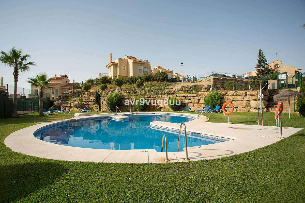 Se vende Pareada de 4 dormitorios en Costa Del Sol, Málaga, España