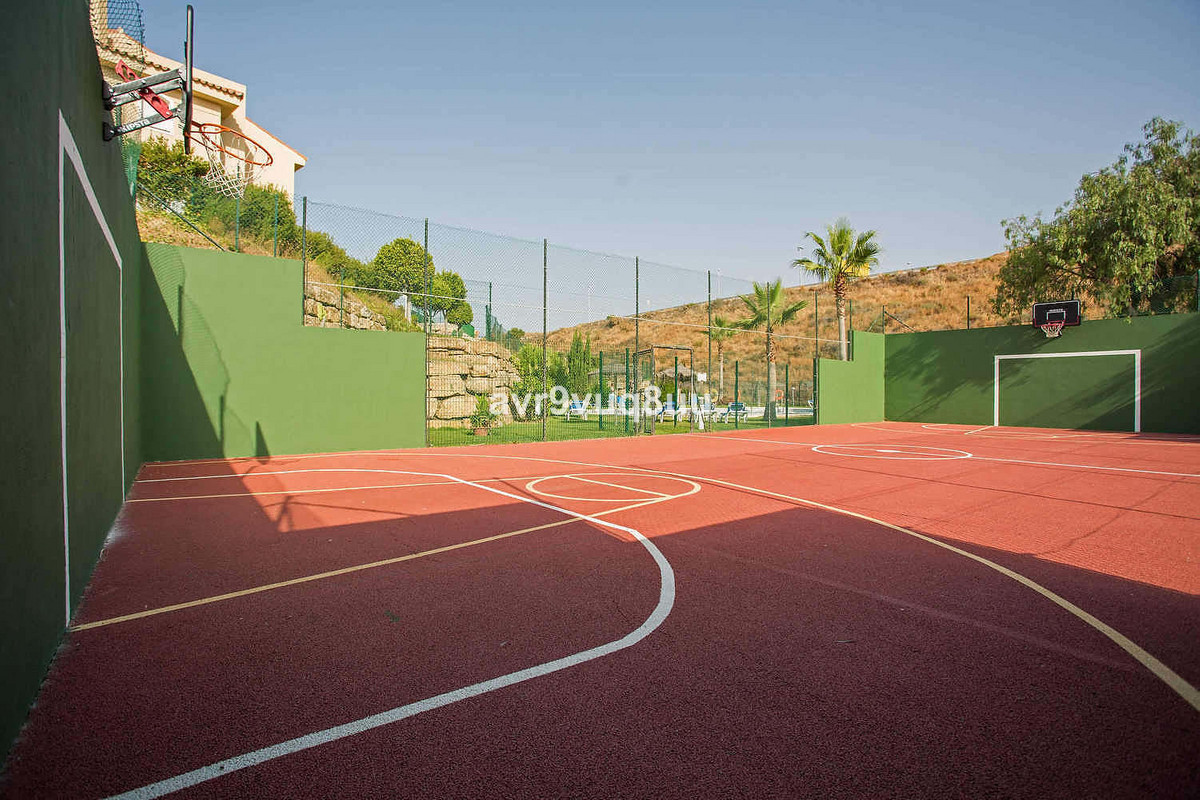 Se vende Pareada de 4 dormitorios en Costa Del Sol, Málaga, España
