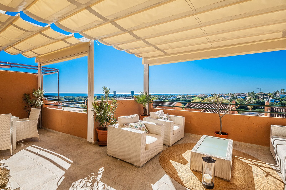 2 Bed Apartment for sale in Elviria Costa Del Sol, Málaga, Spain