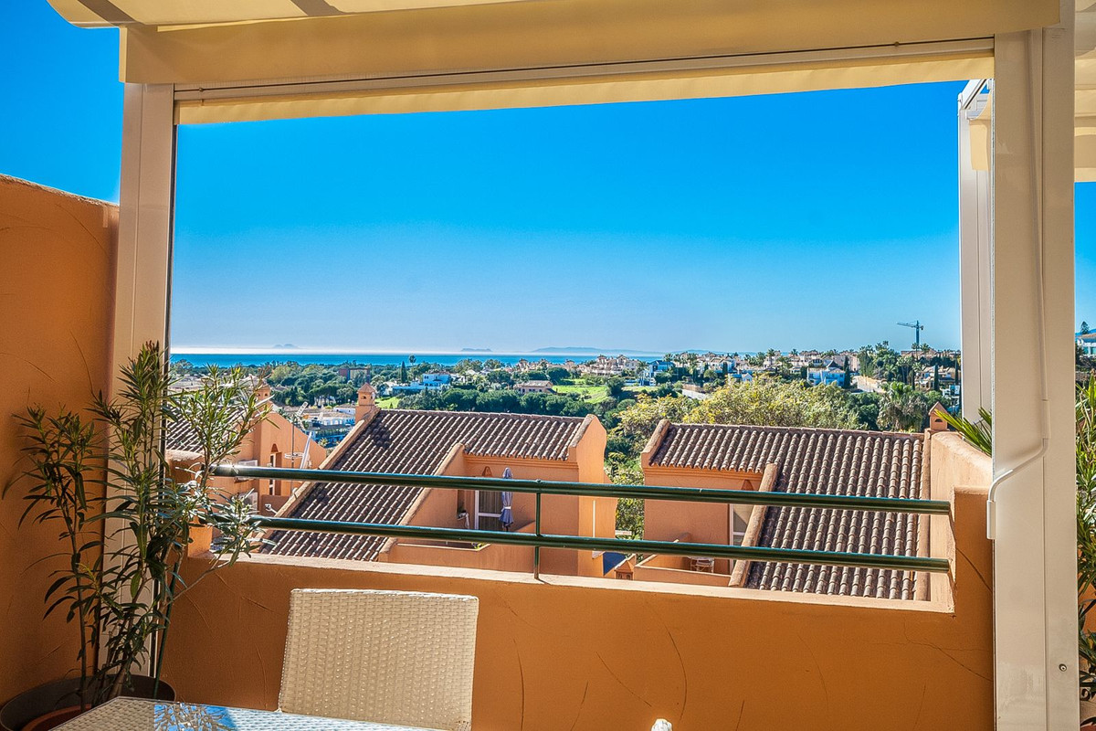 2 Bed Apartment for sale in Elviria Costa Del Sol, Málaga, Spain