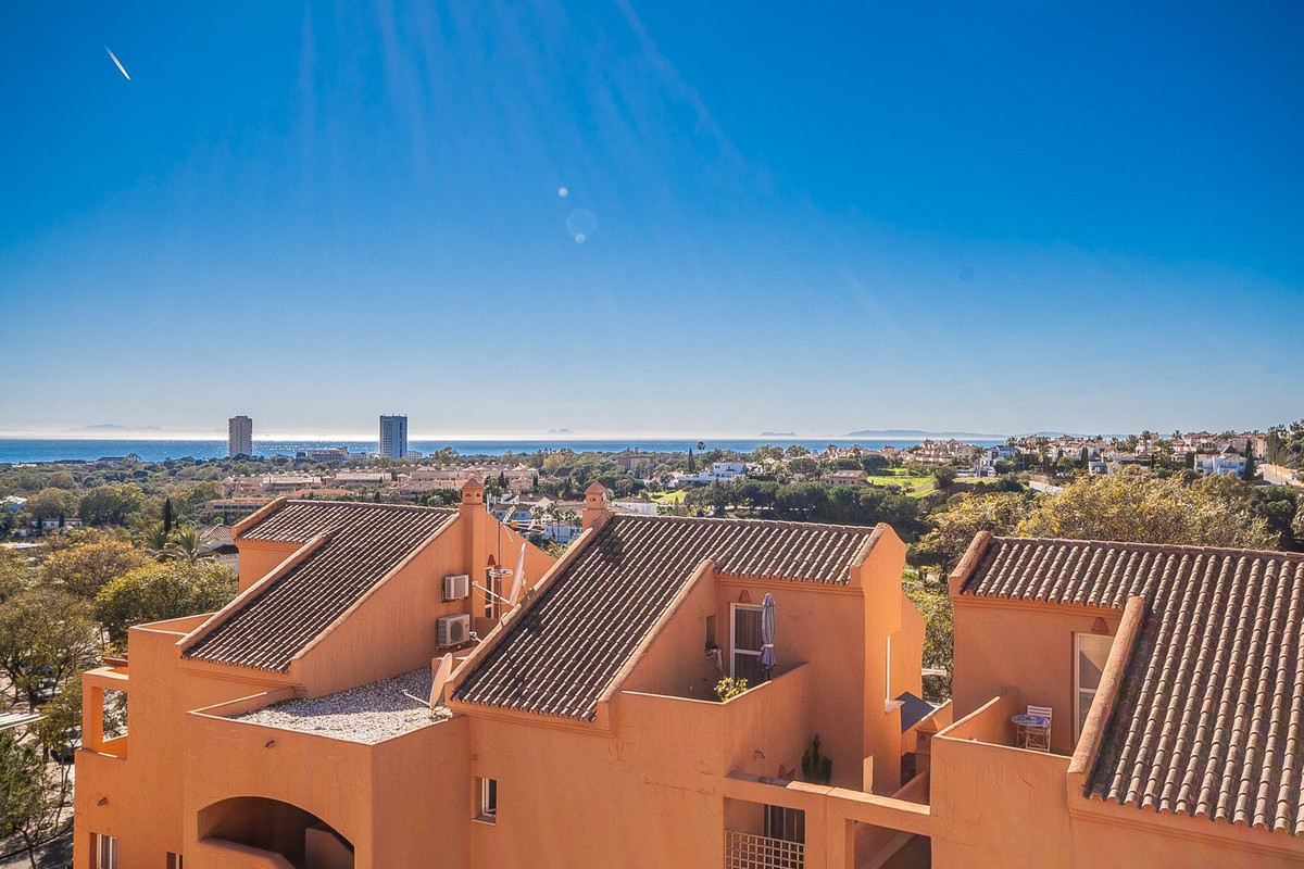 2 Bed Apartment for sale in Elviria Costa Del Sol, Málaga, Spain