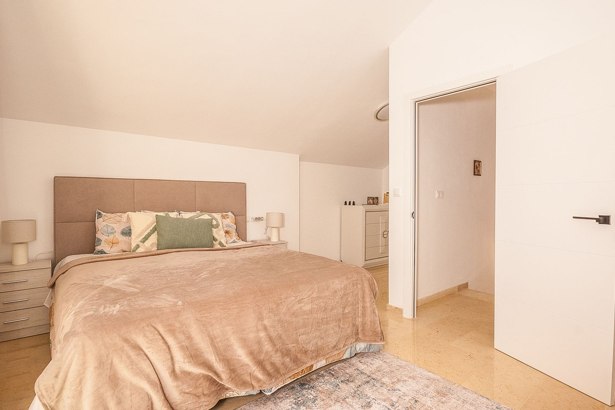 2 Bed Apartment for sale in Elviria Costa Del Sol, Málaga, Spain
