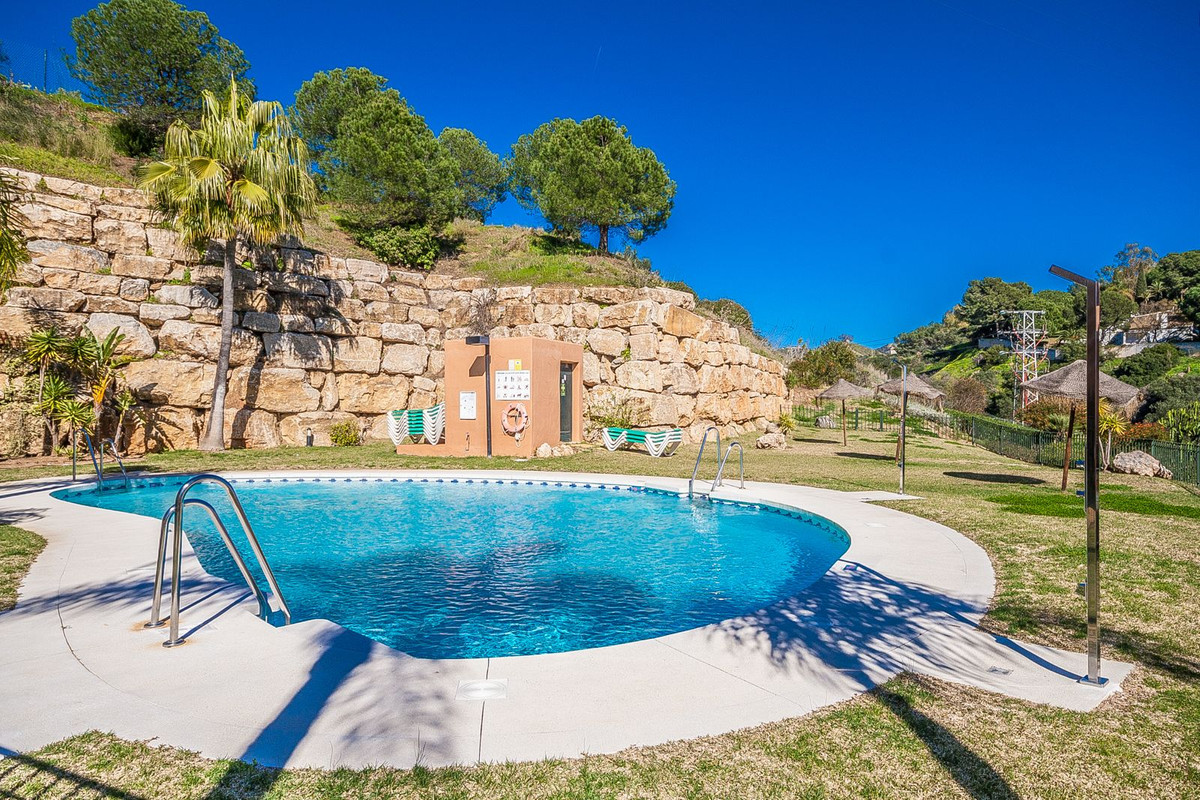 2 Bed Apartment for sale in Elviria Costa Del Sol, Málaga, Spain