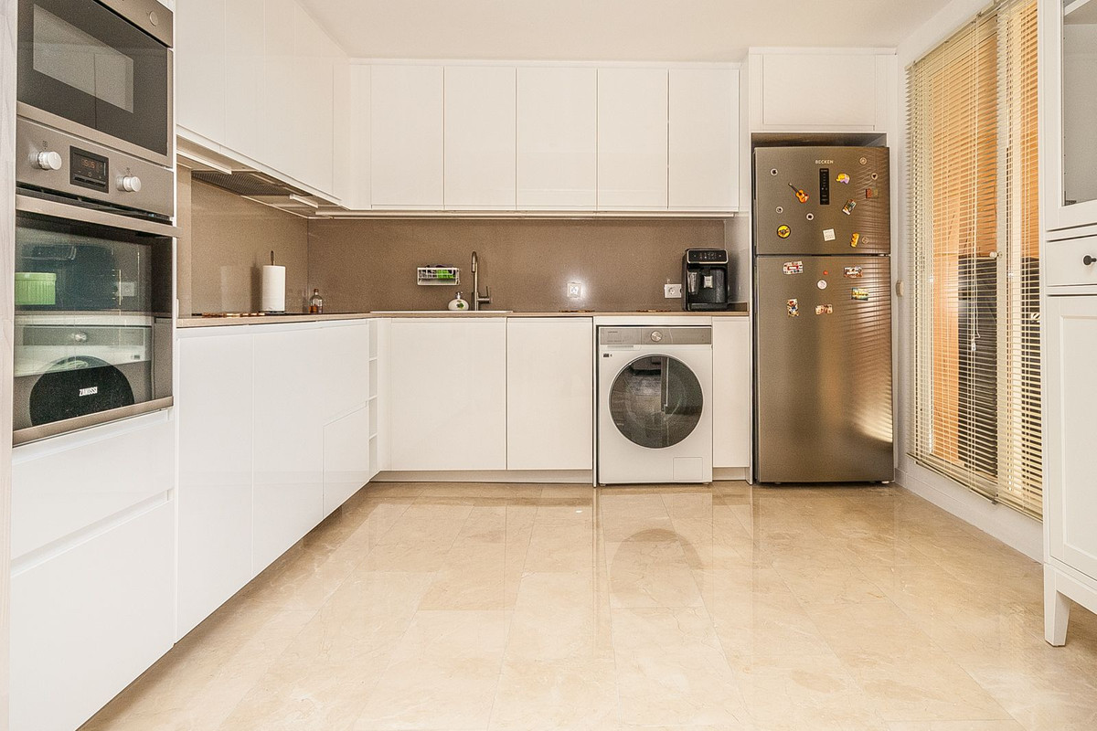 2 Bed Apartment for sale in Elviria Costa Del Sol, Málaga, Spain