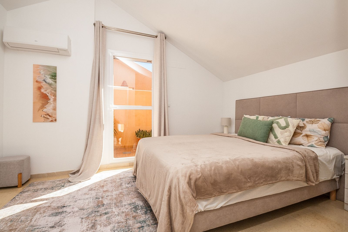 2 Bed Apartment for sale in Elviria Costa Del Sol, Málaga, Spain