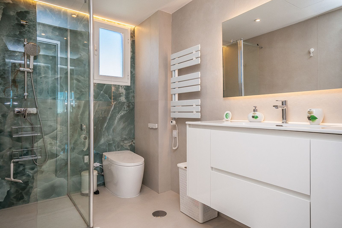 2 Bed Apartment for sale in Elviria Costa Del Sol, Málaga, Spain