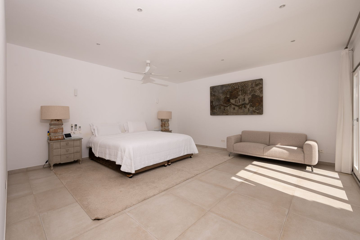Se vende Villa - Chalet de 9 dormitorios en Costa Del Sol, Málaga, España