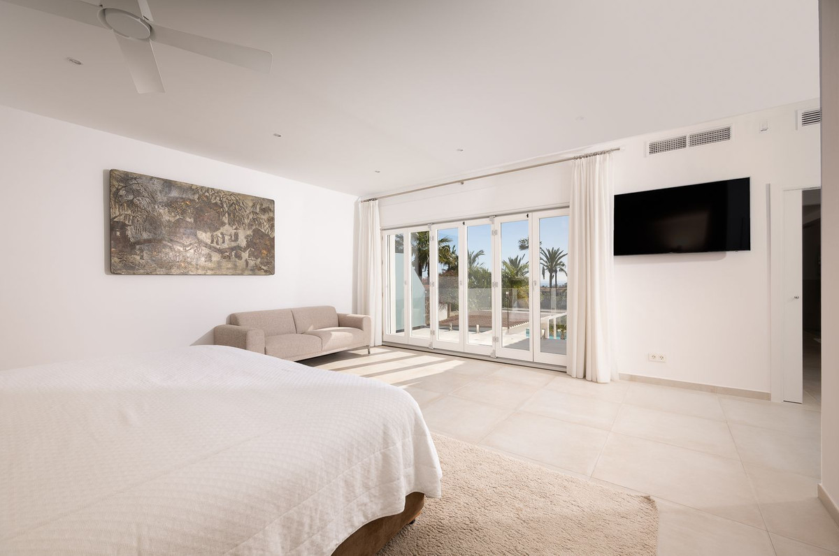 Se vende Villa - Chalet de 9 dormitorios en Costa Del Sol, Málaga, España