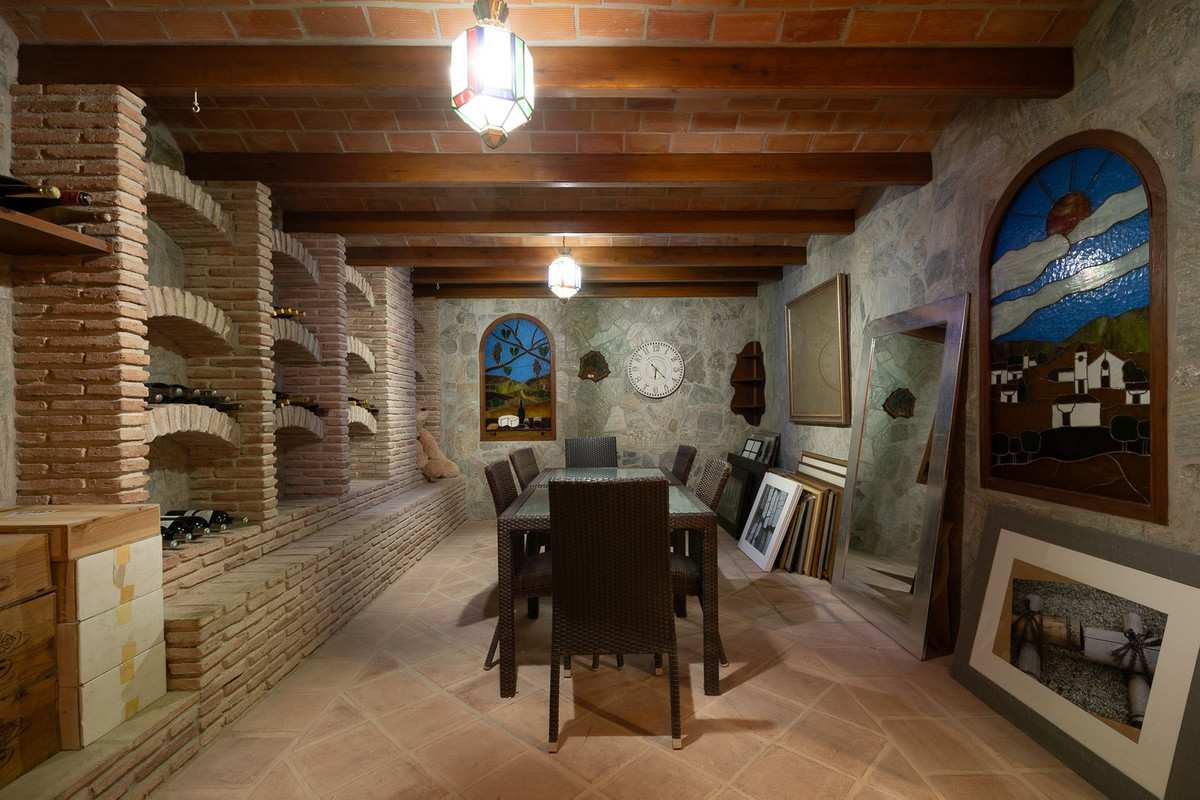 Se vende Villa - Chalet de 9 dormitorios en Costa Del Sol, Málaga, España