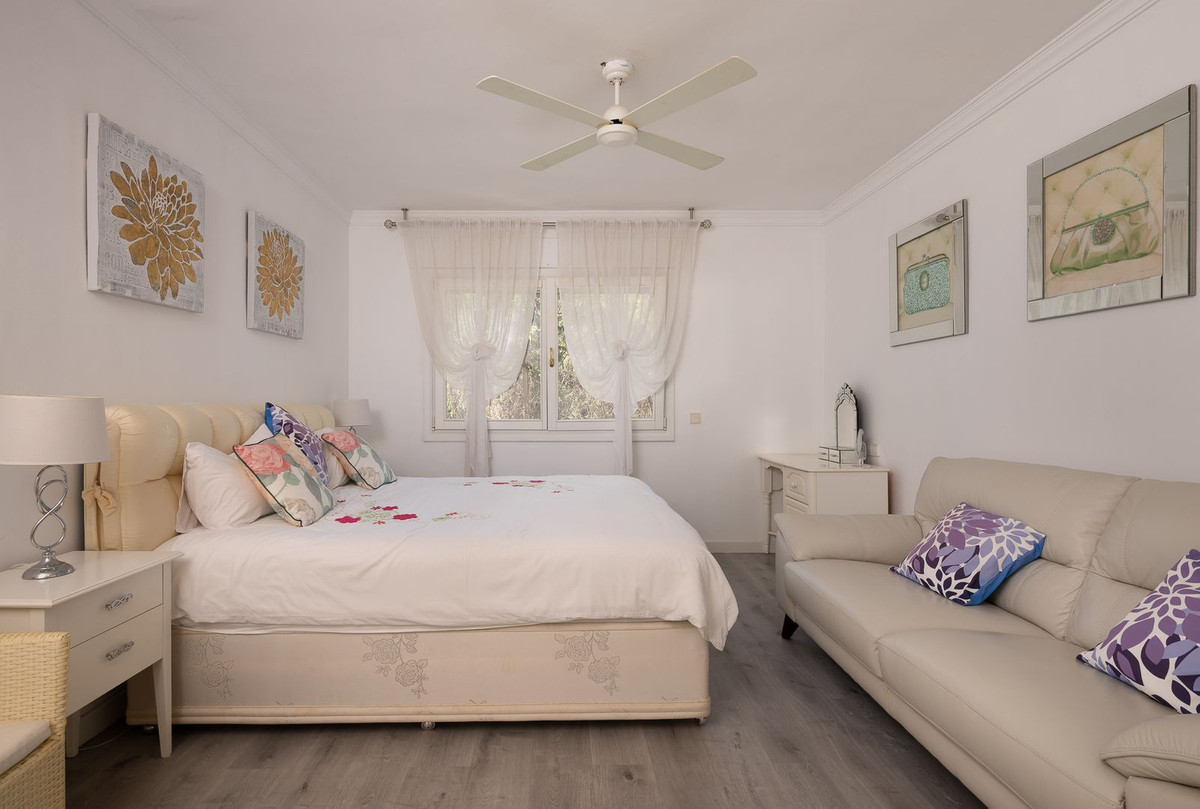 Se vende Villa - Chalet de 9 dormitorios en Costa Del Sol, Málaga, España