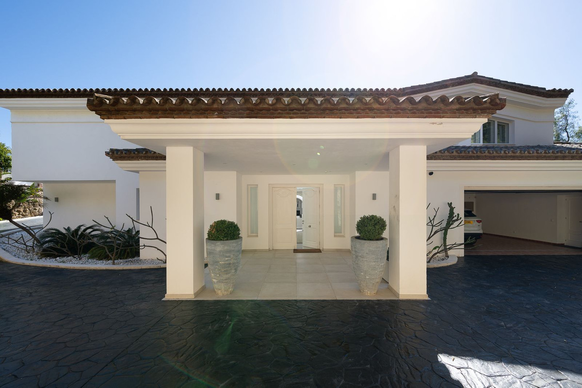 Se vende Villa - Chalet de 9 dormitorios en Costa Del Sol, Málaga, España