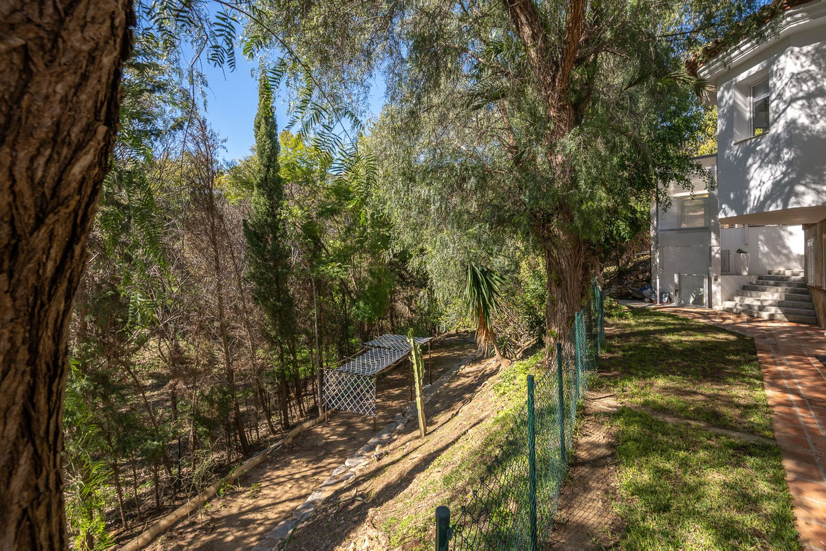 Se vende Villa - Chalet de 9 dormitorios en Costa Del Sol, Málaga, España