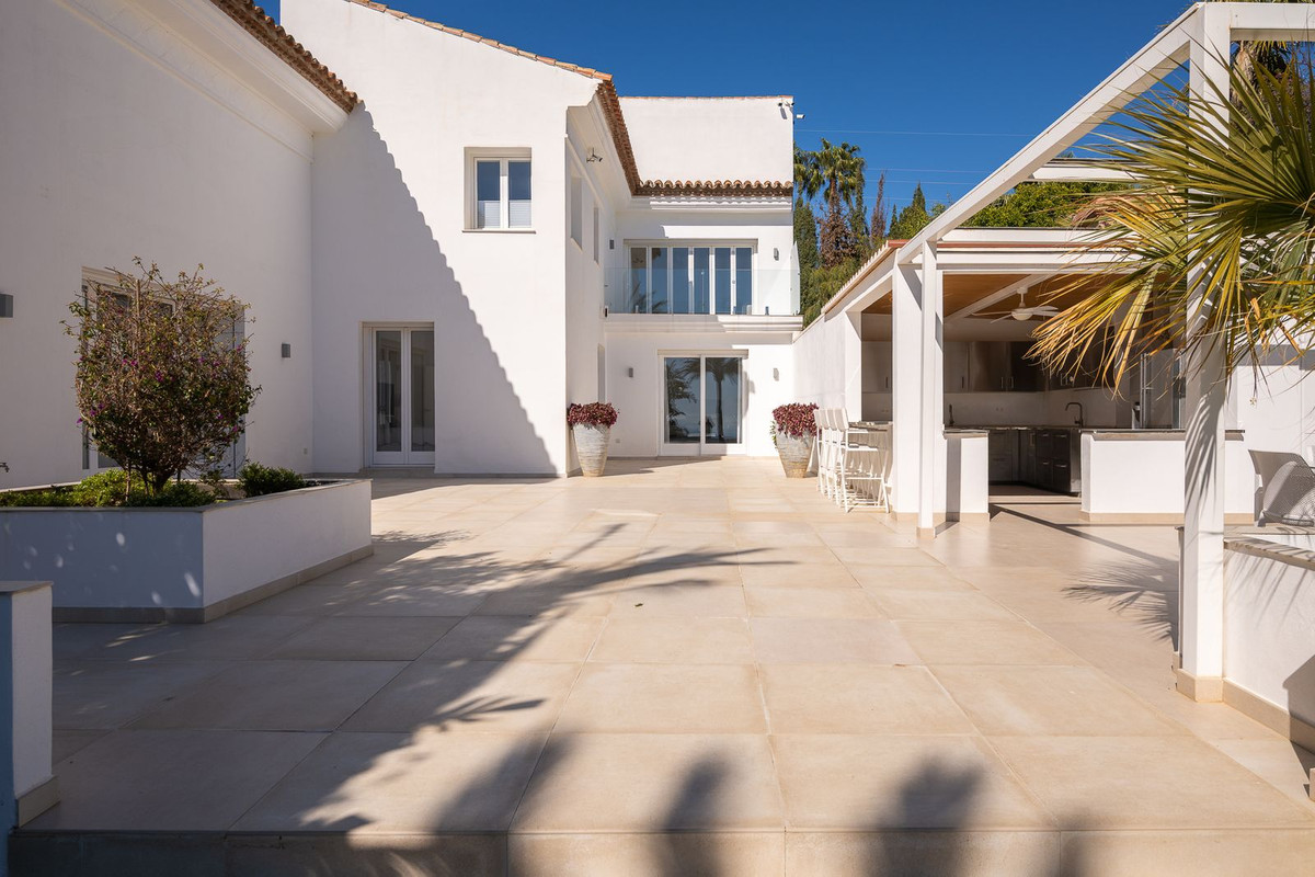 Se vende Villa - Chalet de 9 dormitorios en Costa Del Sol, Málaga, España