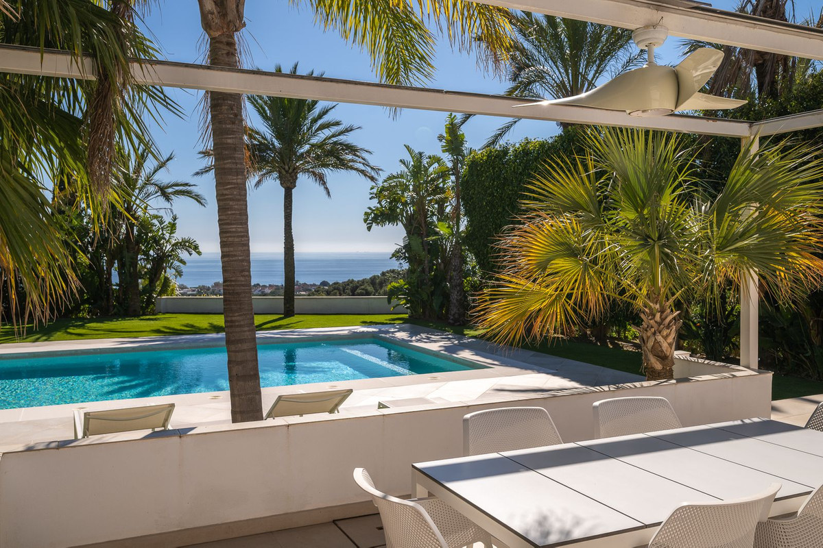 Se vende Villa - Chalet de 9 dormitorios en Costa Del Sol, Málaga, España