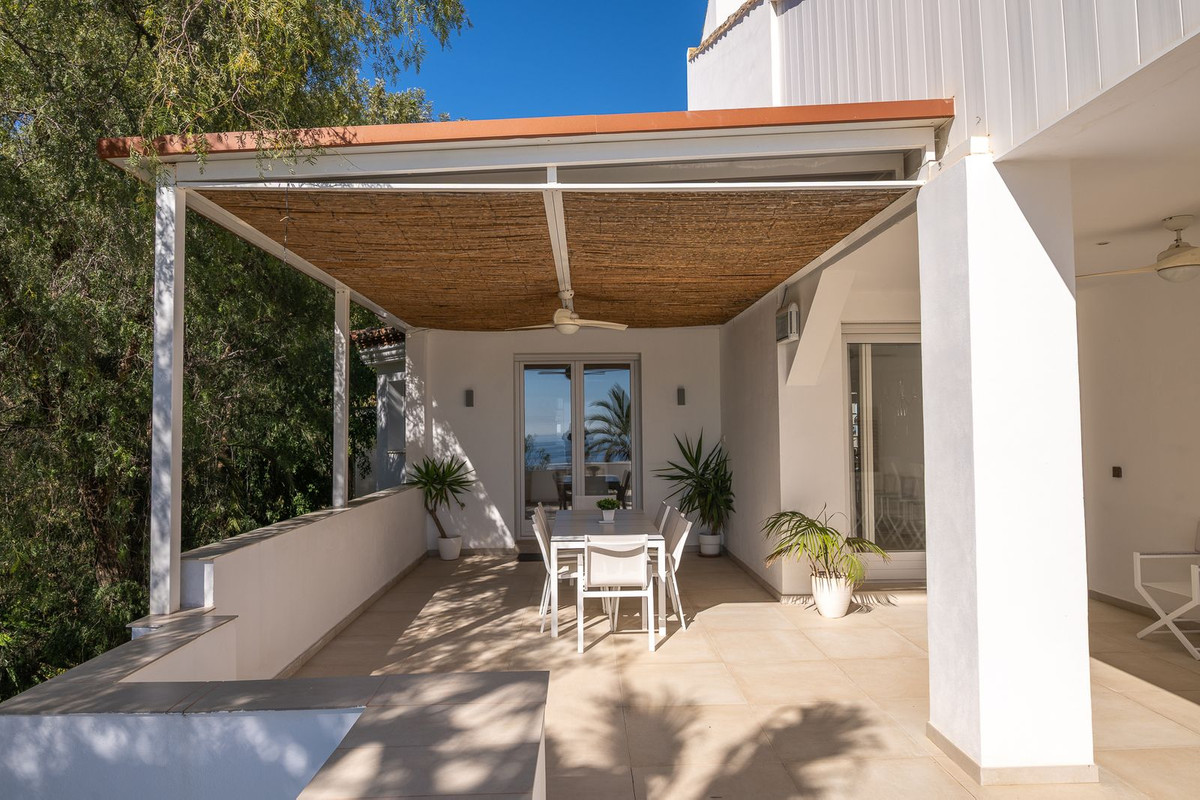 Se vende Villa - Chalet de 9 dormitorios en Costa Del Sol, Málaga, España