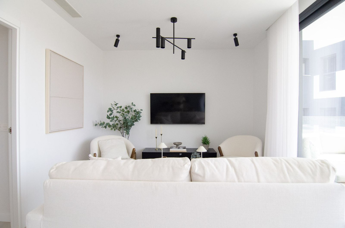 2 Bed Apartment for sale in Fuengirola Costa Del Sol, Málaga, Spain