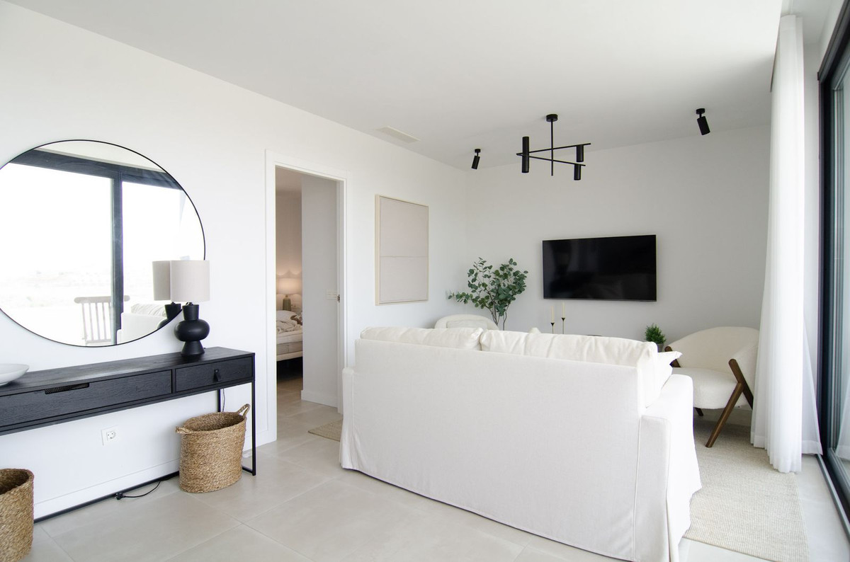 2 Bed Apartment for sale in Fuengirola Costa Del Sol, Málaga, Spain
