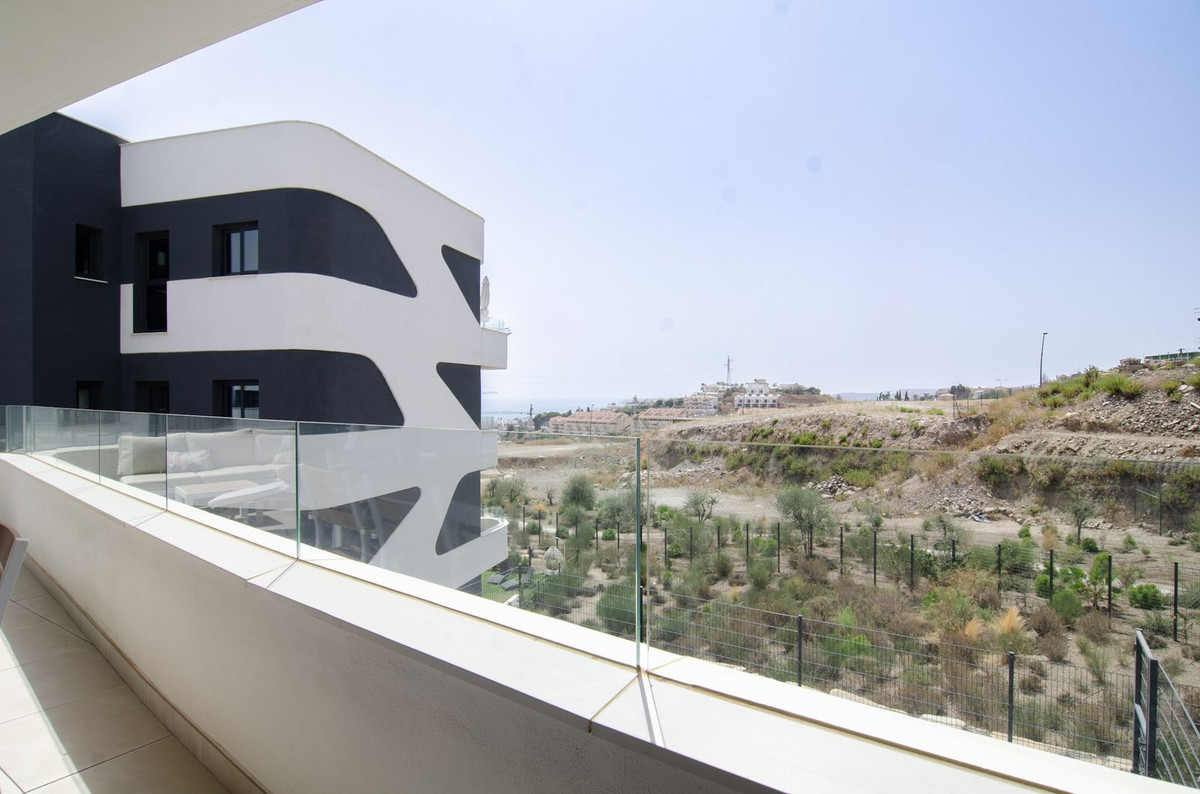 2 Bed Apartment for sale in Fuengirola Costa Del Sol, Málaga, Spain