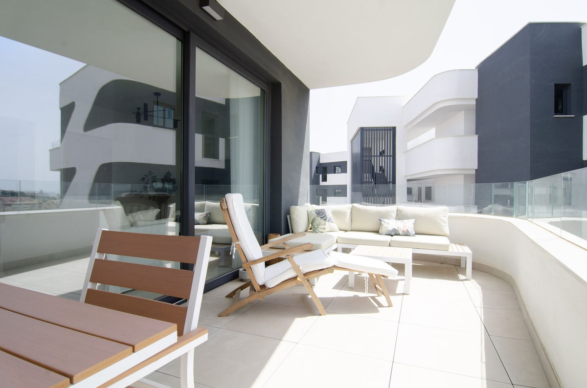 2 Bed Apartment for sale in Fuengirola Costa Del Sol, Málaga, Spain