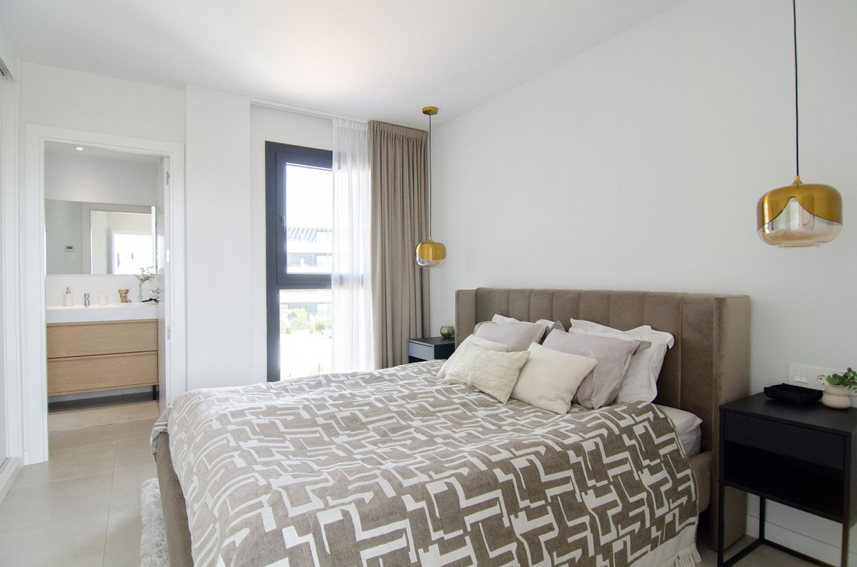 2 Bed Apartment for sale in Fuengirola Costa Del Sol, Málaga, Spain