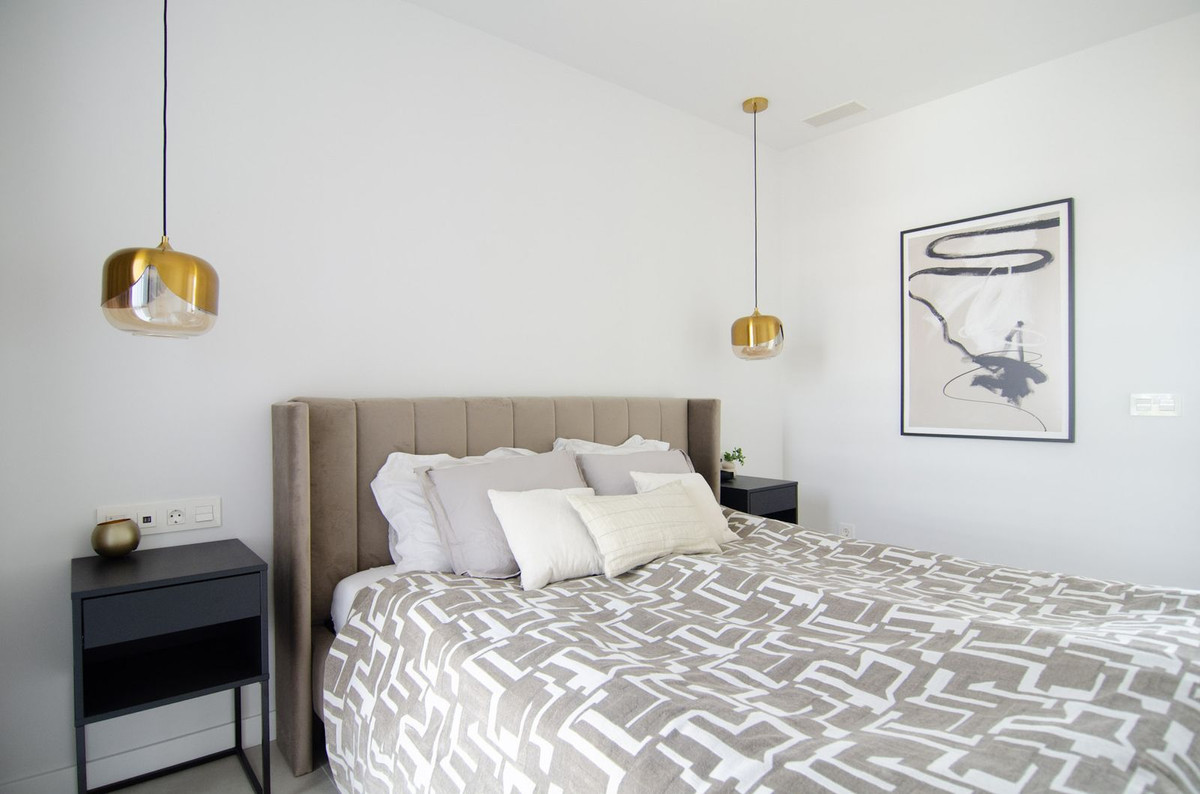 2 Bed Apartment for sale in Fuengirola Costa Del Sol, Málaga, Spain