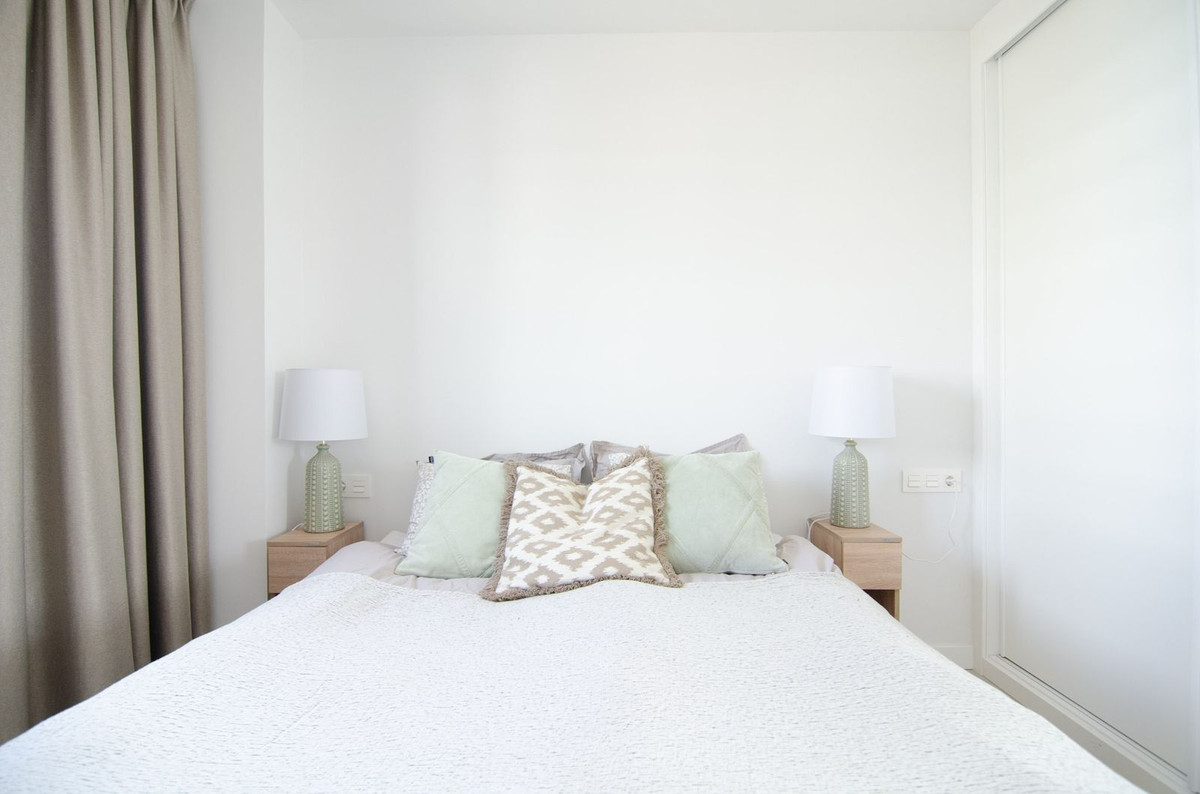 2 Bed Apartment for sale in Fuengirola Costa Del Sol, Málaga, Spain