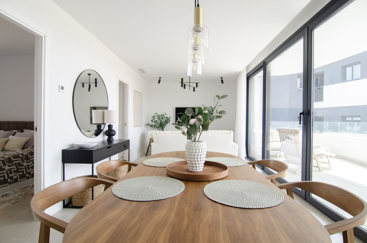 2 Bed Apartment for sale in Fuengirola Costa Del Sol, Málaga, Spain