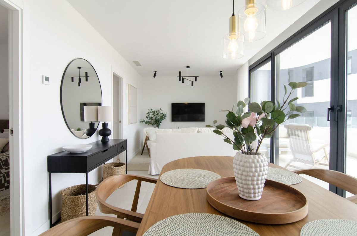 2 Bed Apartment for sale in Fuengirola Costa Del Sol, Málaga, Spain