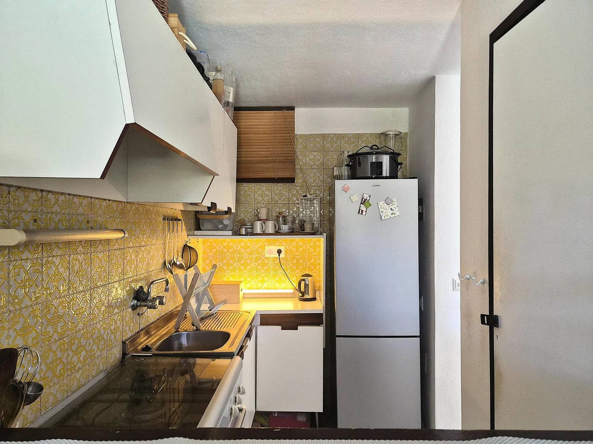 1 Bed Apartment for sale in Estepona Costa Del Sol, Málaga, Spain