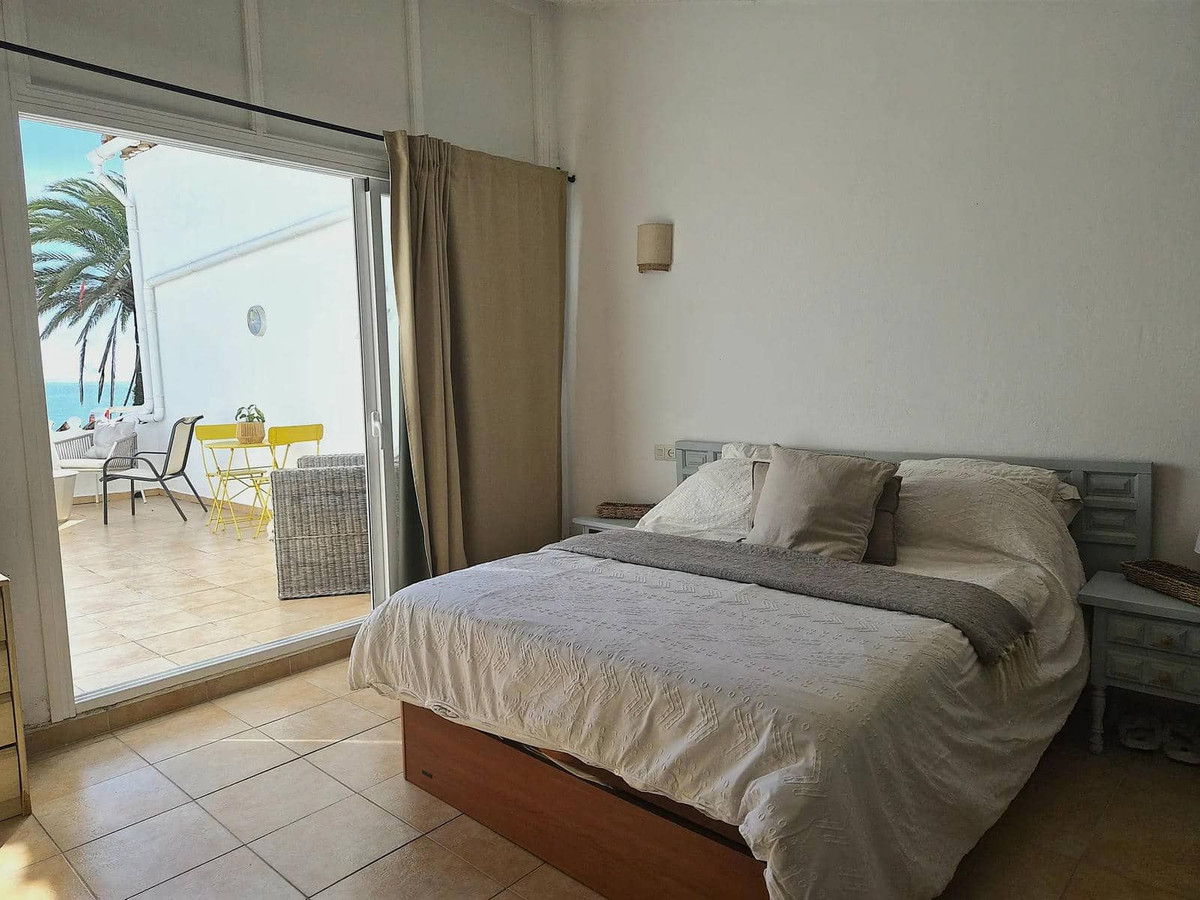 1 Bed Apartment for sale in Estepona Costa Del Sol, Málaga, Spain