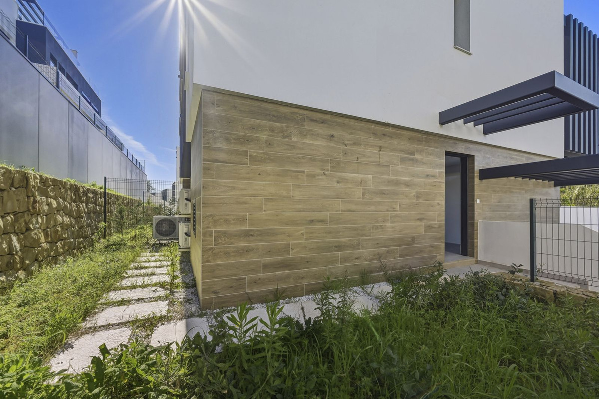3 Bed Townhouse for sale in Atalaya Costa Del Sol, Málaga, Spain
