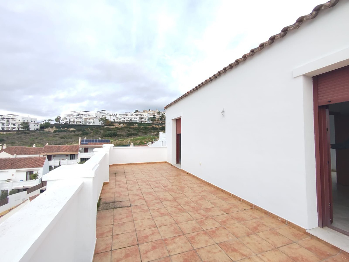 2 Bed Townhouse for sale in Doña Julia Costa Del Sol, Málaga, Spain