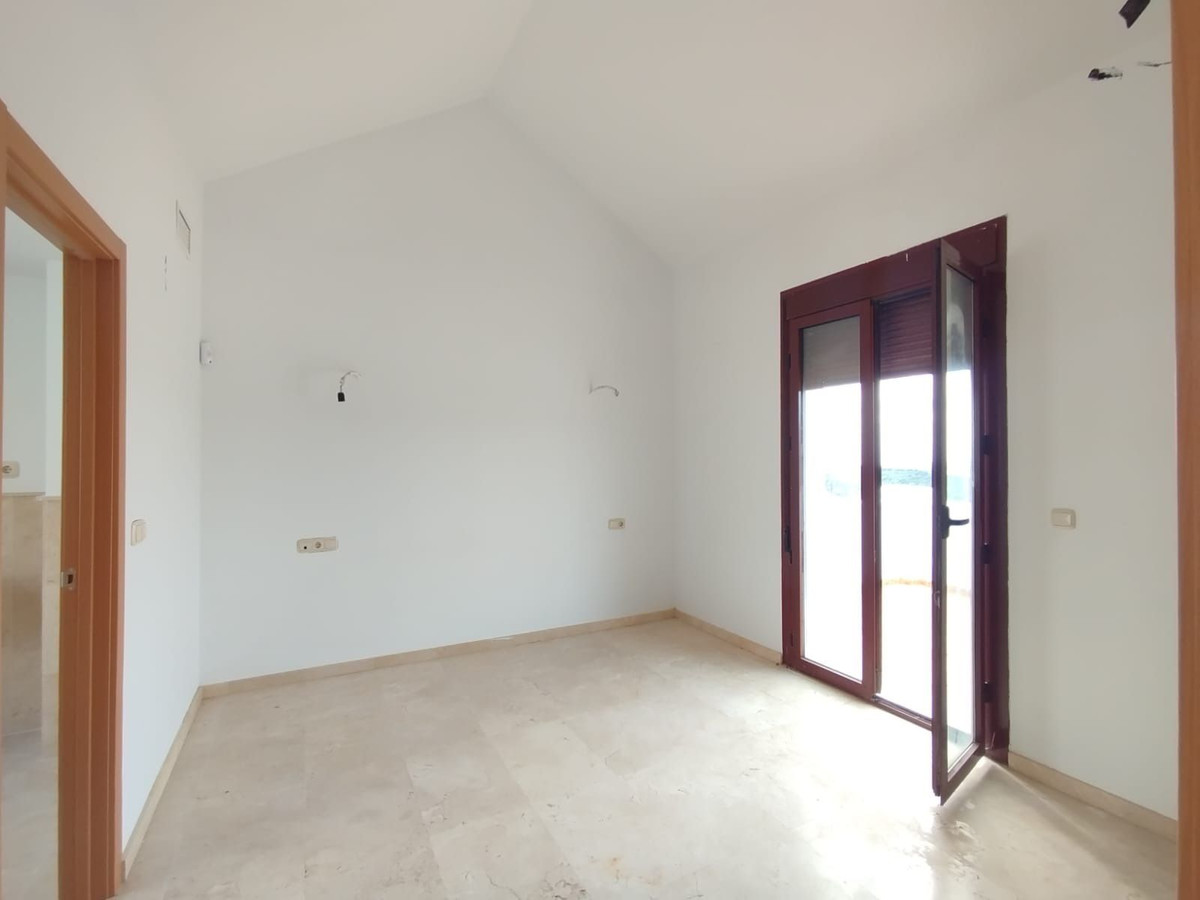 2 Bed Townhouse for sale in Doña Julia Costa Del Sol, Málaga, Spain