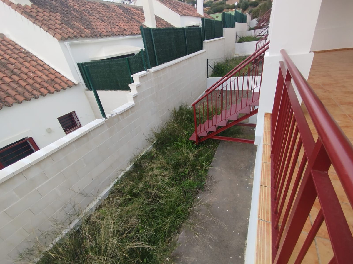 2 Bed Townhouse for sale in Doña Julia Costa Del Sol, Málaga, Spain